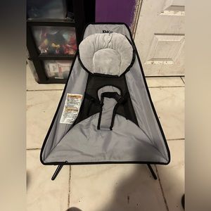 Kidco portable baby seat